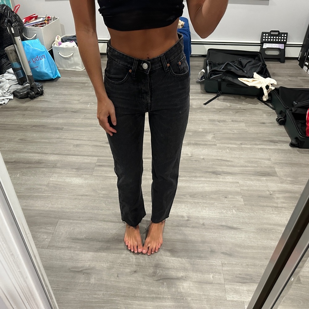 🚫SOLD🚫Zara Black High Waist Straight Leg Jeans - Picture 2 of 11